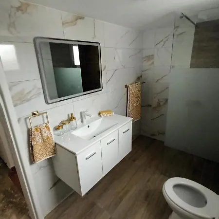 Aleksandar Villa Protaras