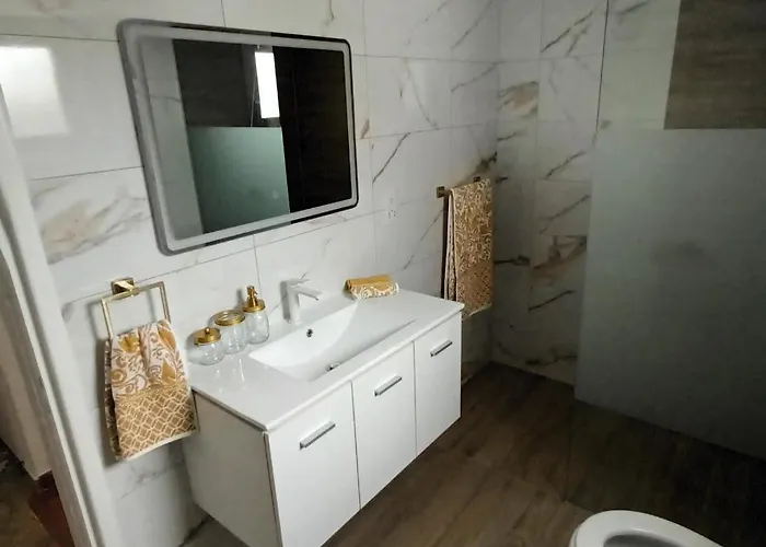 Aleksandar Villa Protaras