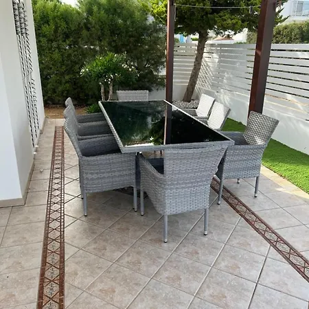 Aleksandar Villa Protaras